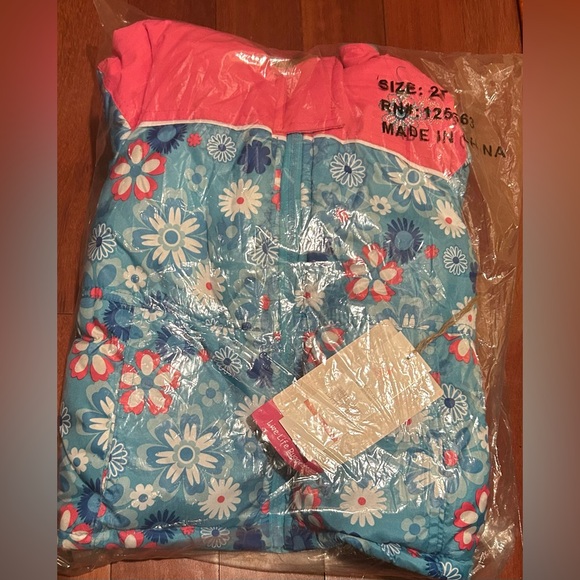 Rugged Bear Little Girls' Floral Printed Puffer Coat/Jacket 2T NWT - Picture 3 of 6